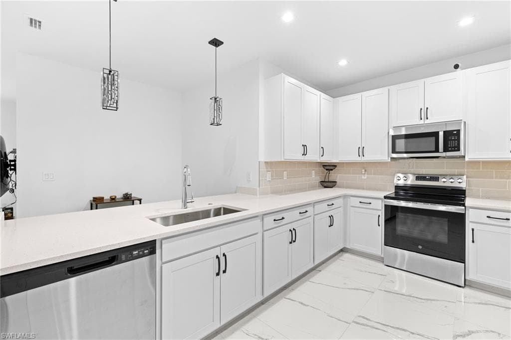 13016 Georges Cay PL-10