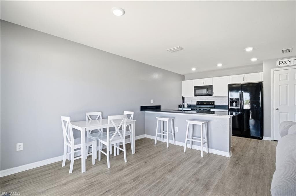 3919 NE 17th AVE, CAPE CORAL FL 33909-12