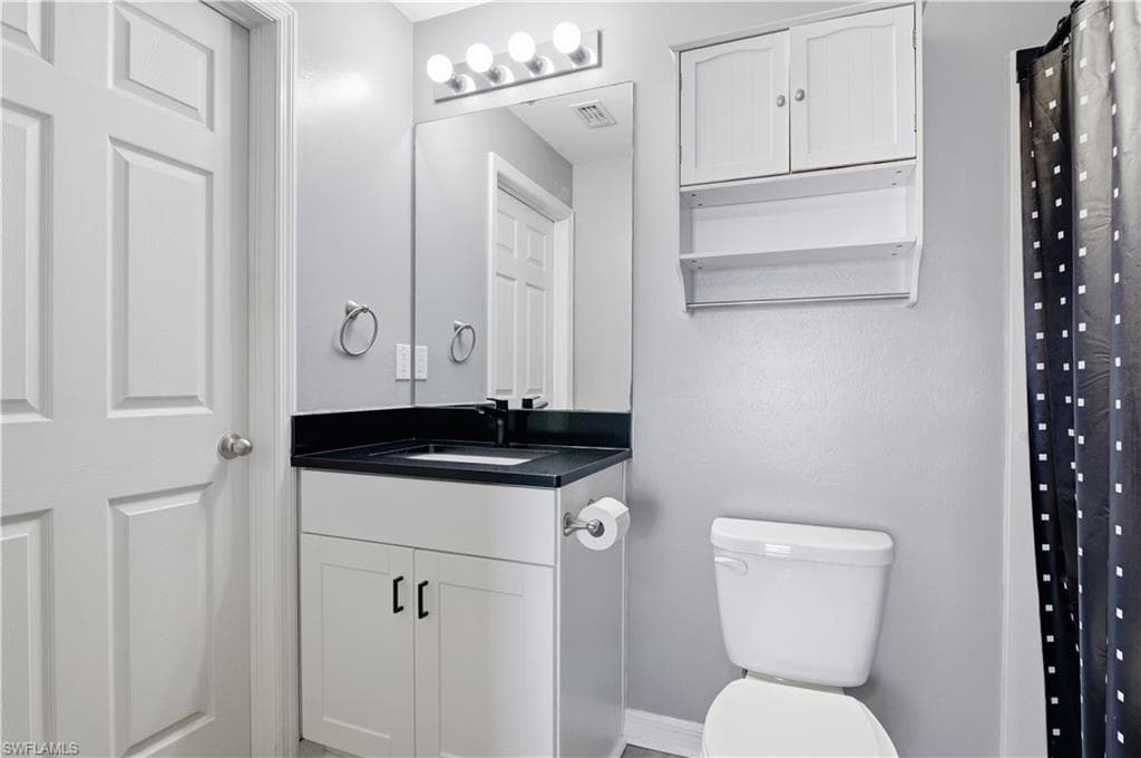 3919 NE 17th AVE, CAPE CORAL FL 33909-15