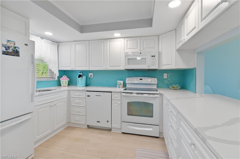 13 High Point CIR N 203-5