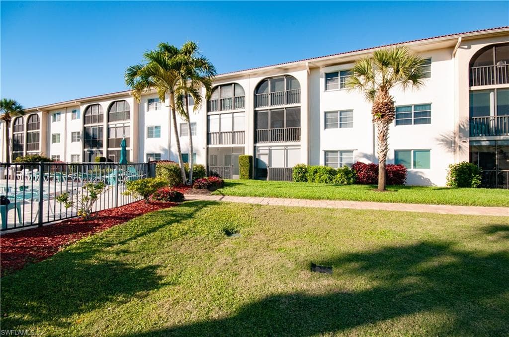 13 High Point CIR N 203-27