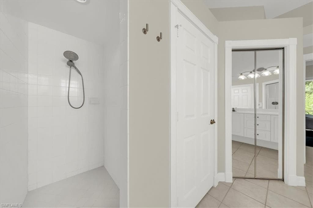 28327 Hidden Lake DR, BONITA SPRINGS FL 34134-19