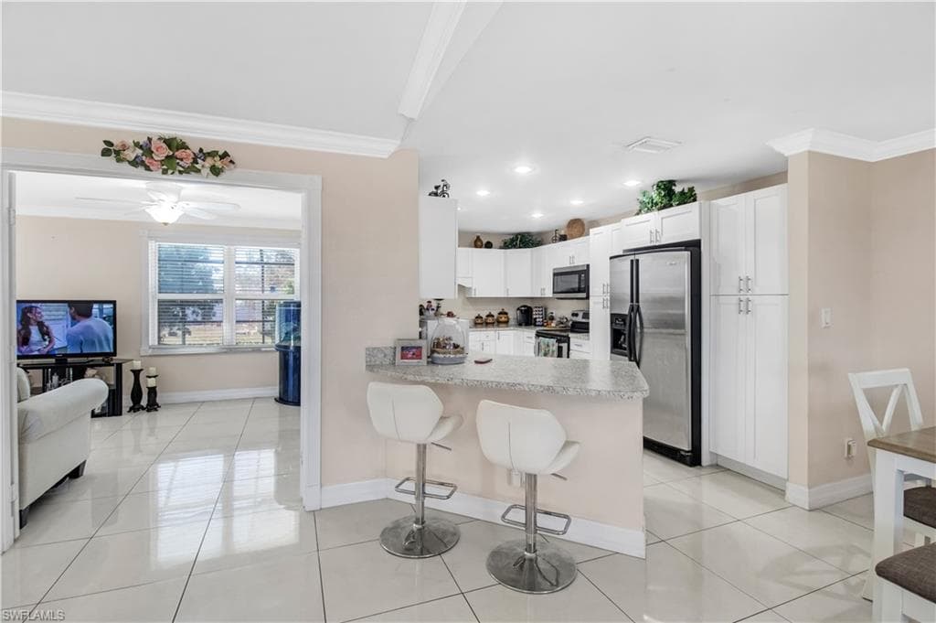 15 Maryland RD, LEHIGH ACRES FL 33936-8