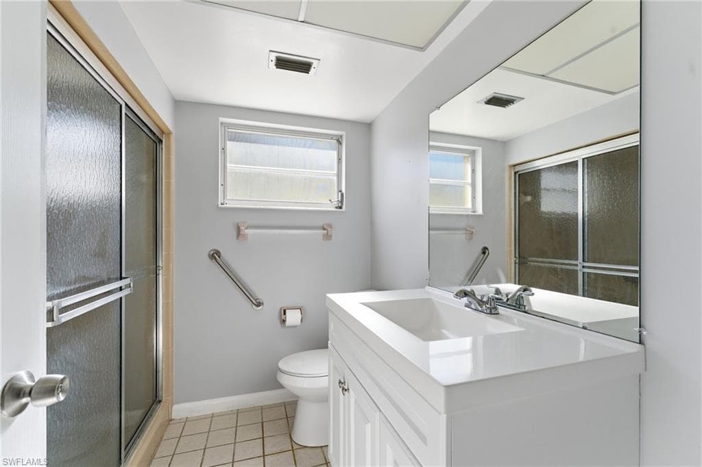 4 E Greens CIR, LEHIGH ACRES FL 33936-12