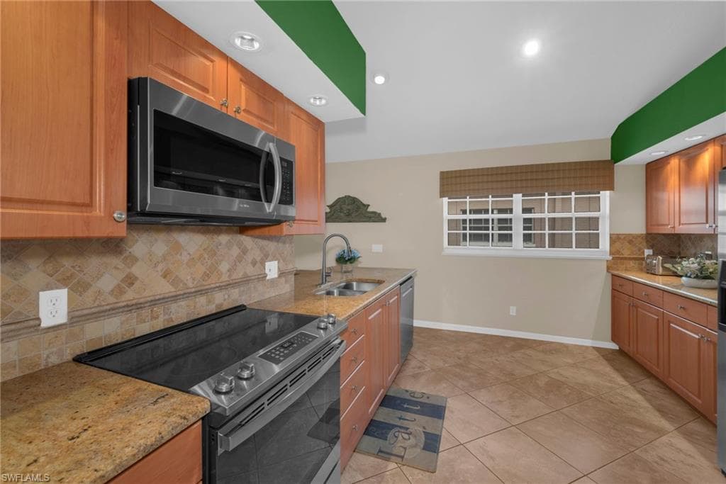 3951 Windward Passage CIR # 202, BONITA SPRINGS FL 34134-3