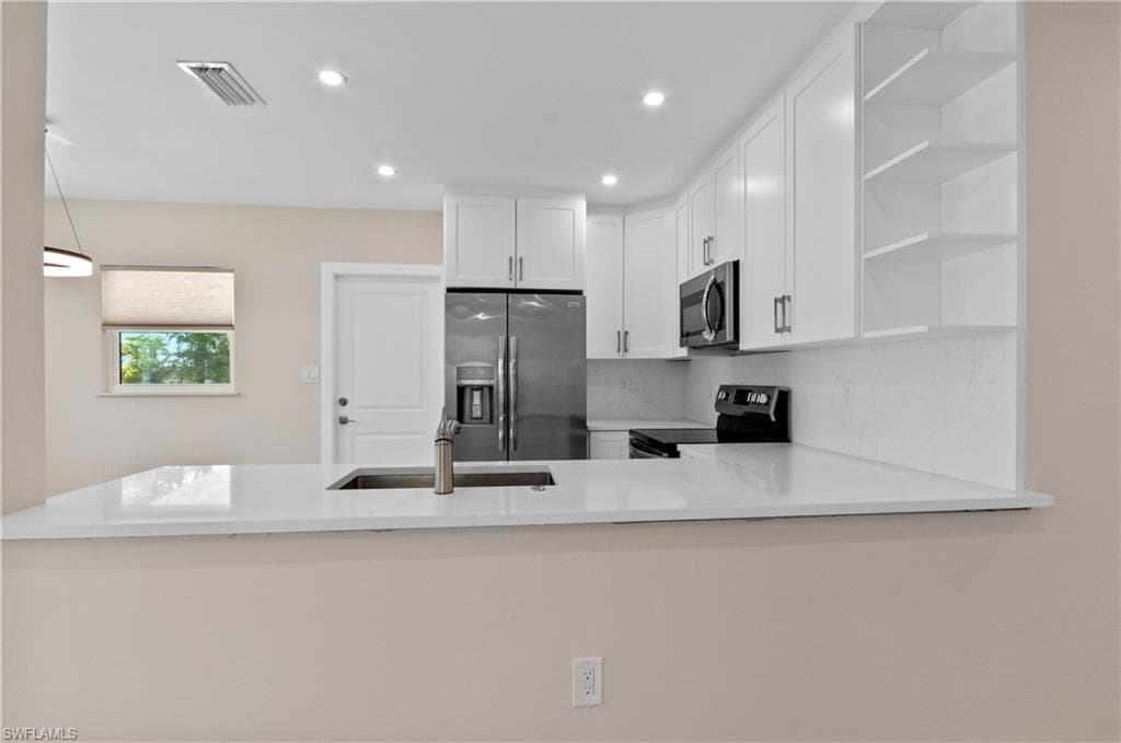 2685 Van Buren AVE-6