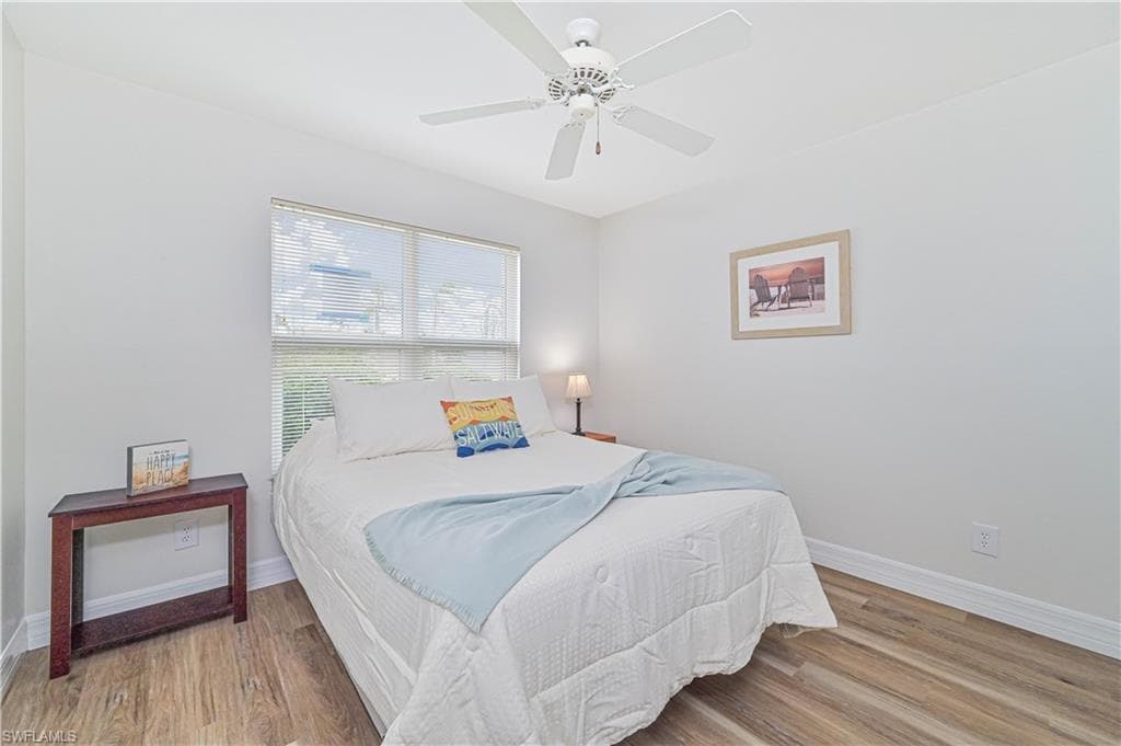 9201 Marigold CT, FORT MYERS FL 33919-22