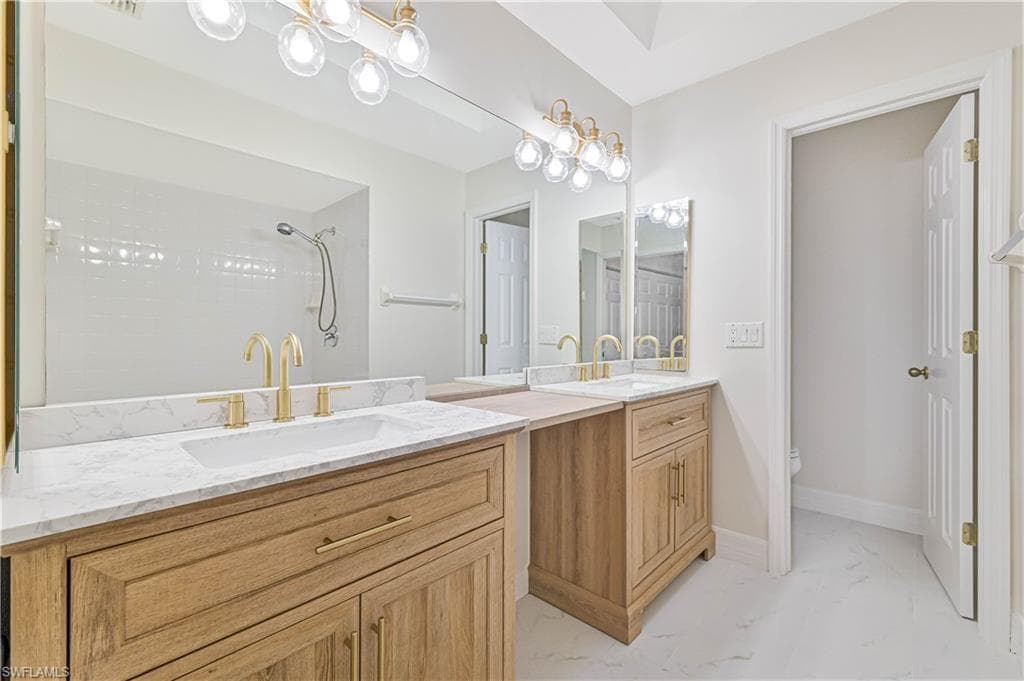 9201 Marigold CT, FORT MYERS FL 33919-26