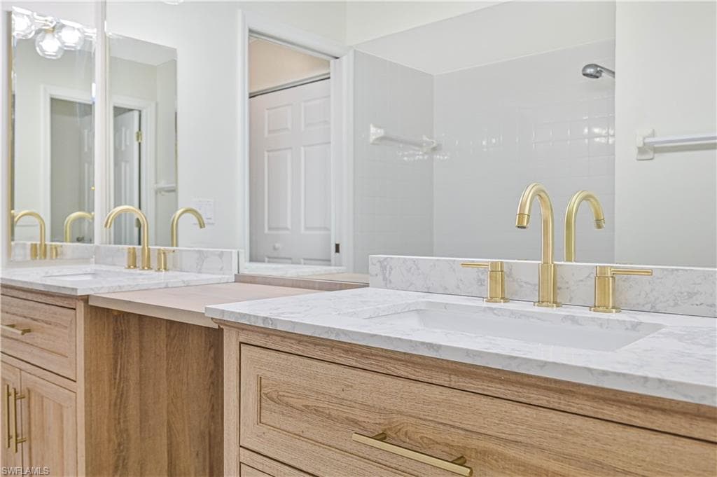 9201 Marigold CT, FORT MYERS FL 33919-27