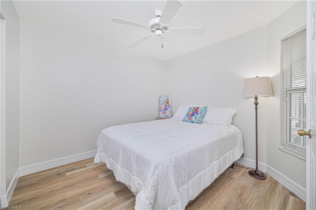 9201 Marigold CT, FORT MYERS FL 33919-19