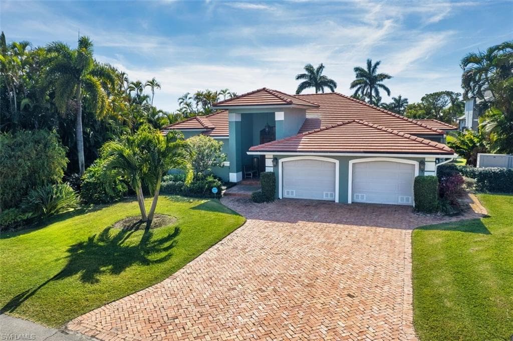 130 Montrose DR-2