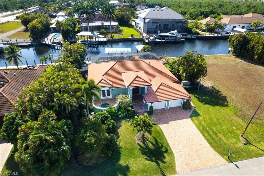 130 Montrose DR-4