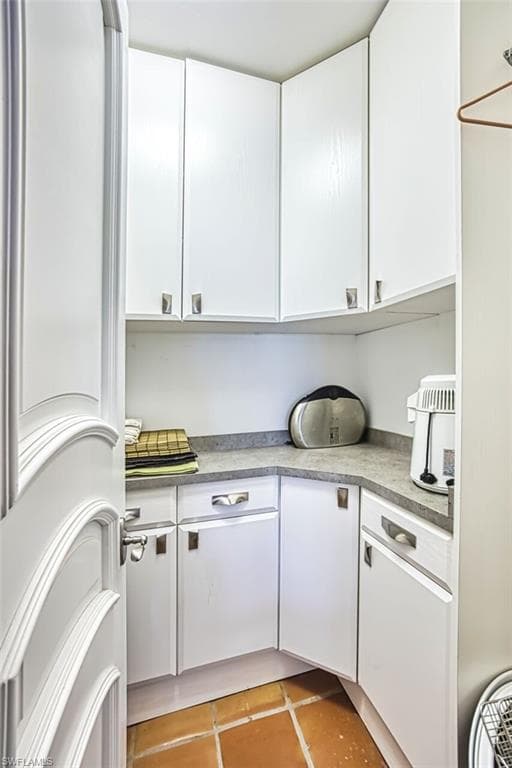 130 Montrose DR-9
