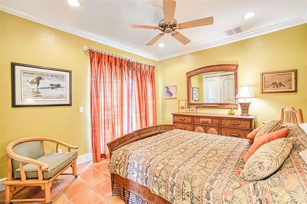 130 Montrose DR-32