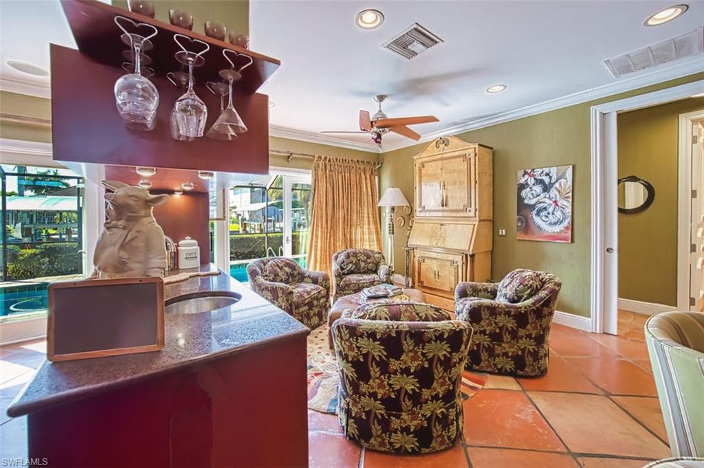 130 Montrose DR-17