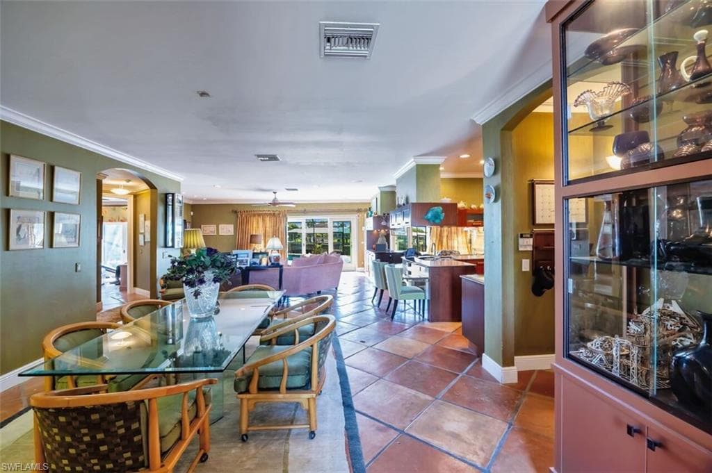 130 Montrose DR-7