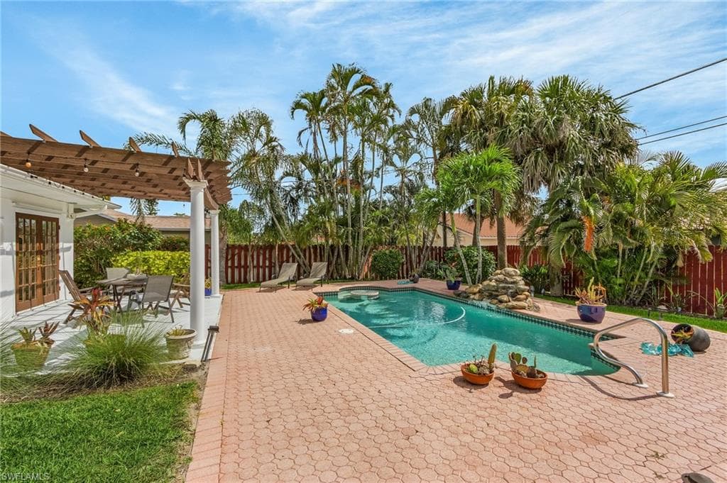 27553 Playa Del Rey LN, BONITA SPRINGS FL 34135-26