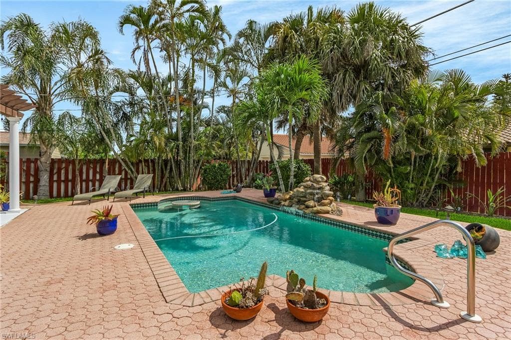 27553 Playa Del Rey LN, BONITA SPRINGS FL 34135-27