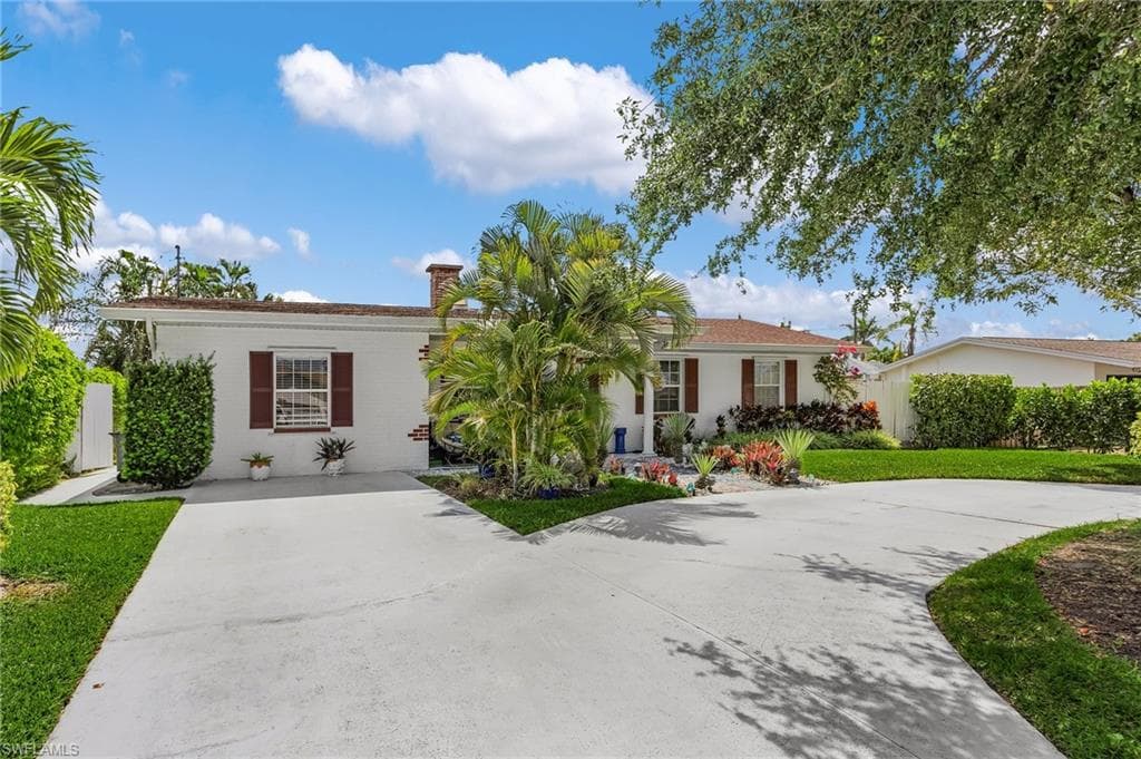 27553 Playa Del Rey LN, BONITA SPRINGS FL 34135-23