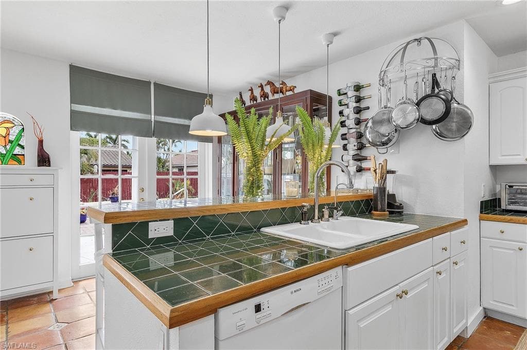 27553 Playa Del Rey LN, BONITA SPRINGS FL 34135-10
