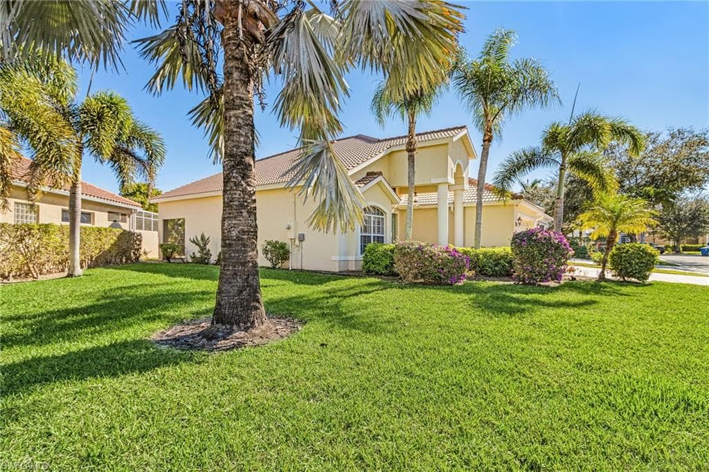 28310 Hidden Lake DR, BONITA SPRINGS FL 34134-2