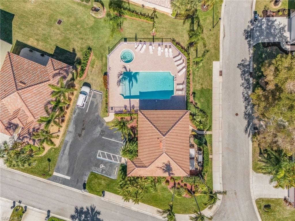 28310 Hidden Lake DR, BONITA SPRINGS FL 34134-40