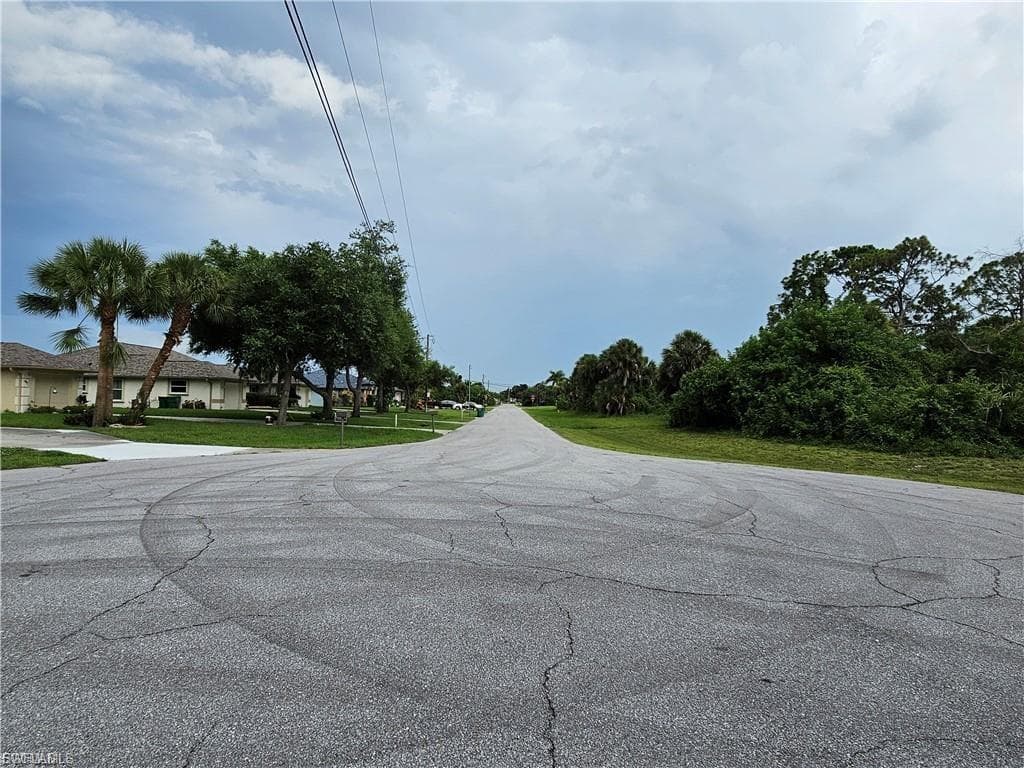 105 Island CT, ROTONDA WEST FL 33947-7