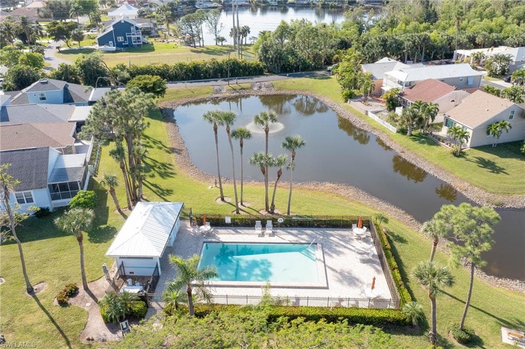 6119 Lake Front DR, FORT MYERS FL 33908-22