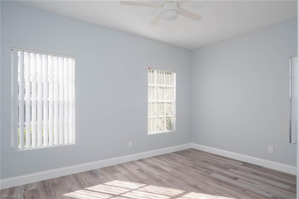 6119 Lake Front DR, FORT MYERS FL 33908-12