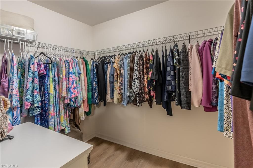 727 Morningview CT-22