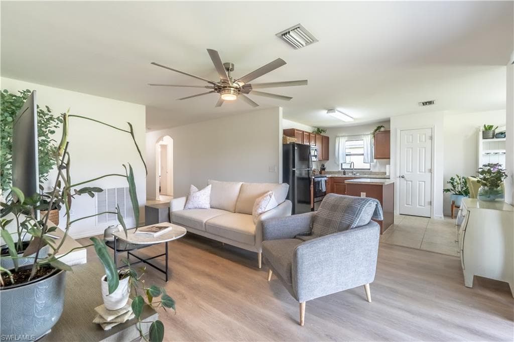 727 Morningview CT-5
