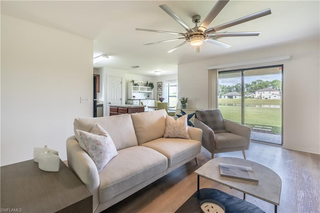 727 Morningview CT-4