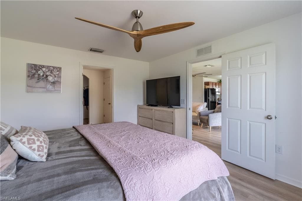 727 Morningview CT-19