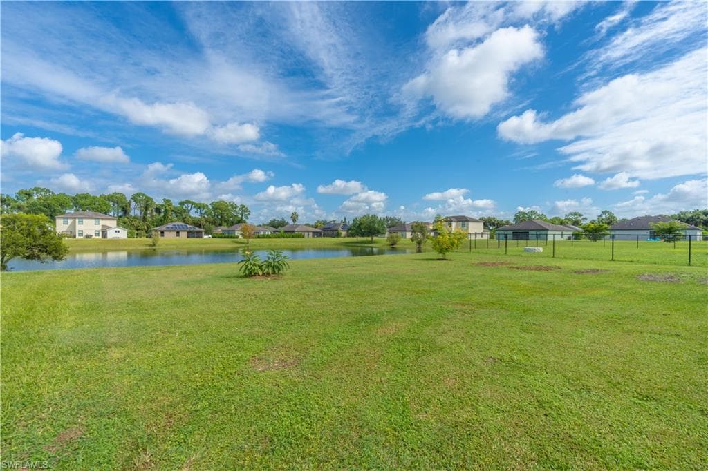 727 Morningview CT-32