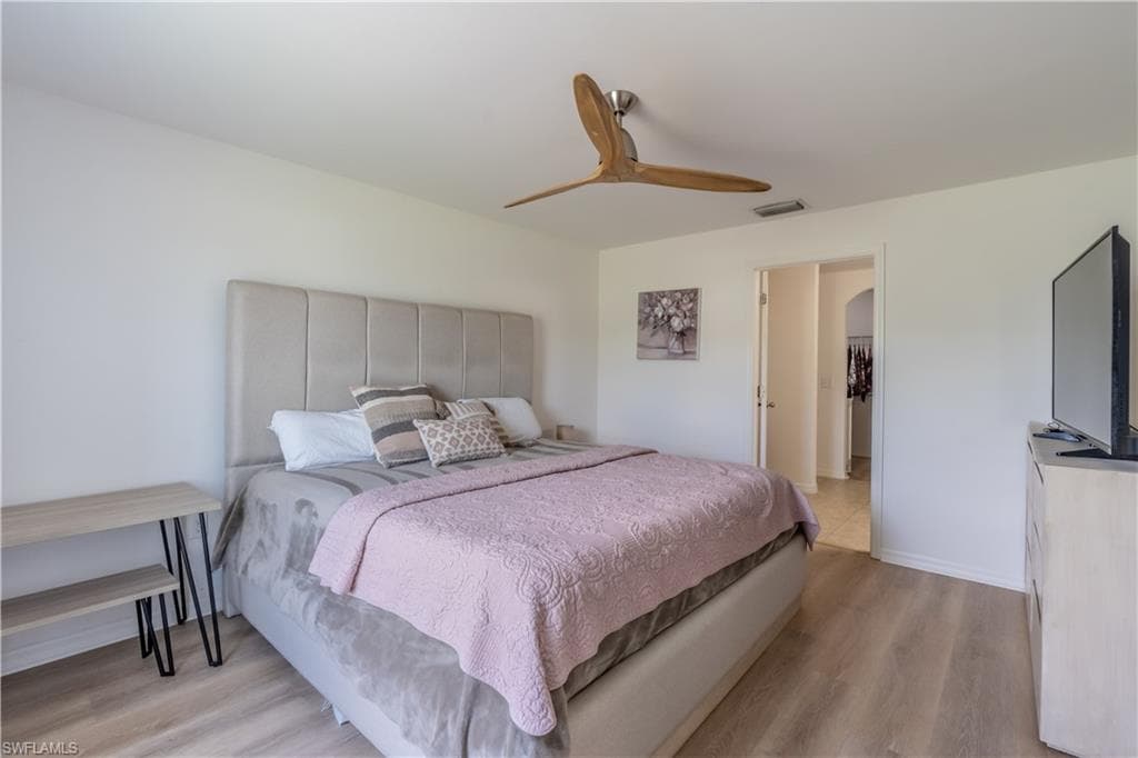 727 Morningview CT-18