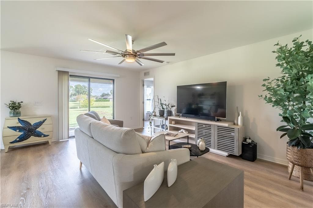 727 Morningview CT-3
