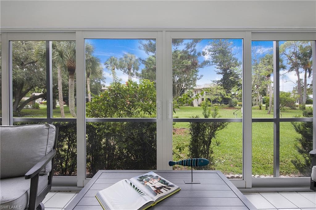 1549 Sandpiper ST # 89, NAPLES FL 34102-14