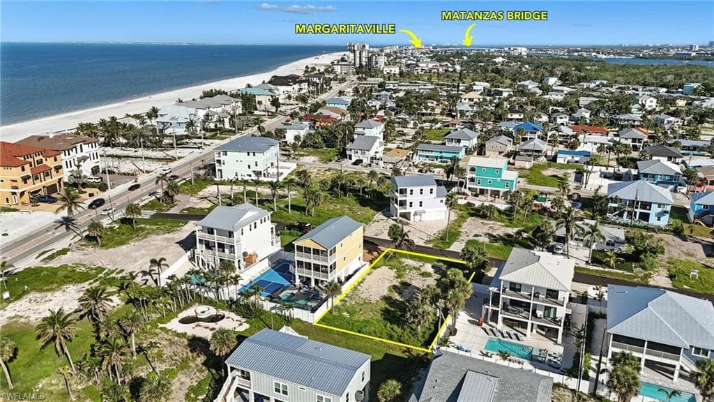 130 Mid Island DR, FORT MYERS BEACH FL 33931-2