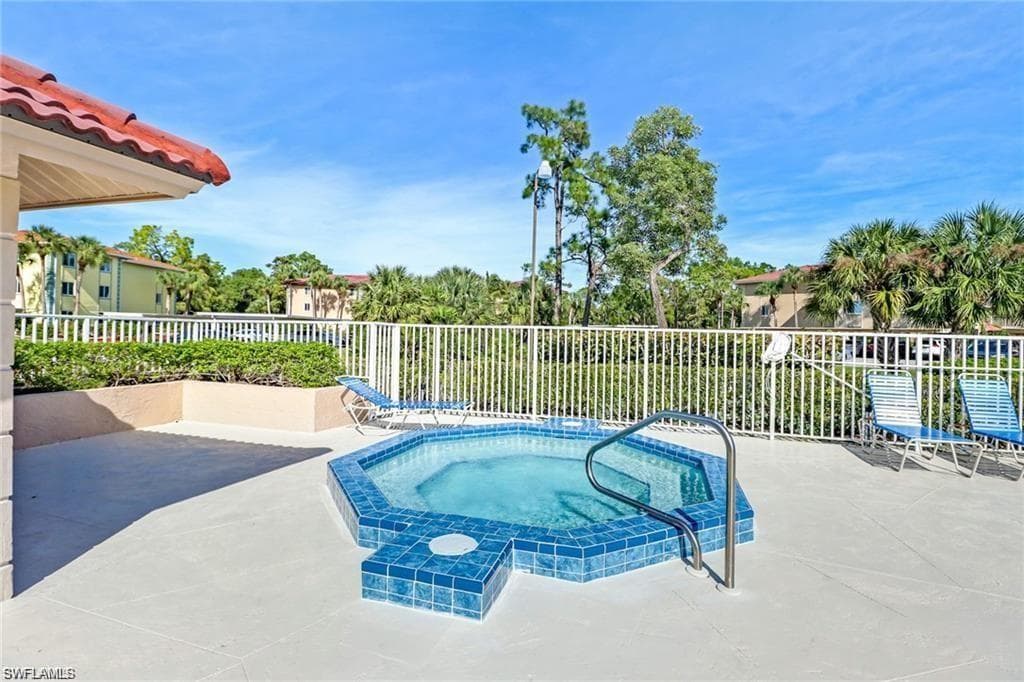 1075 Foxfire LN 309-13