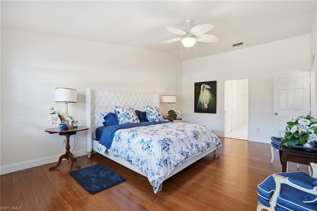 3231 Horse Carriage WAY 10-21