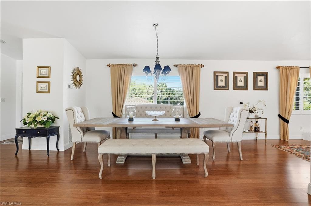 3231 Horse Carriage WAY 10-2