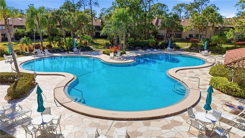 3231 Horse Carriage WAY 10-29