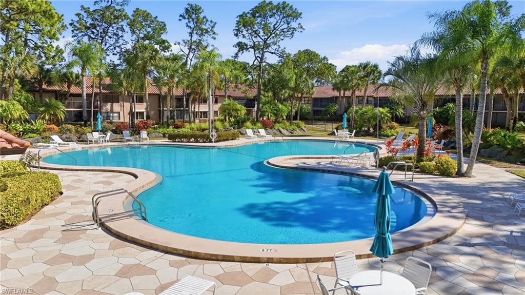 3231 Horse Carriage WAY 10-33