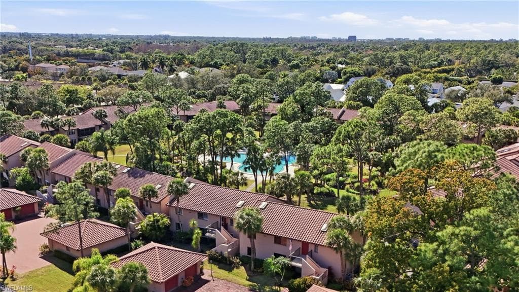 3231 Horse Carriage WAY 10-34