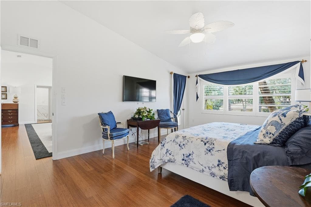 3231 Horse Carriage WAY 10-20