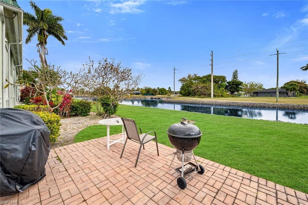 200 Valley Stream DR # 3B, NAPLES FL 34113-33