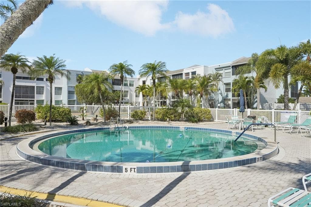5959 Winkler RD # 305, FORT MYERS FL 33919-29