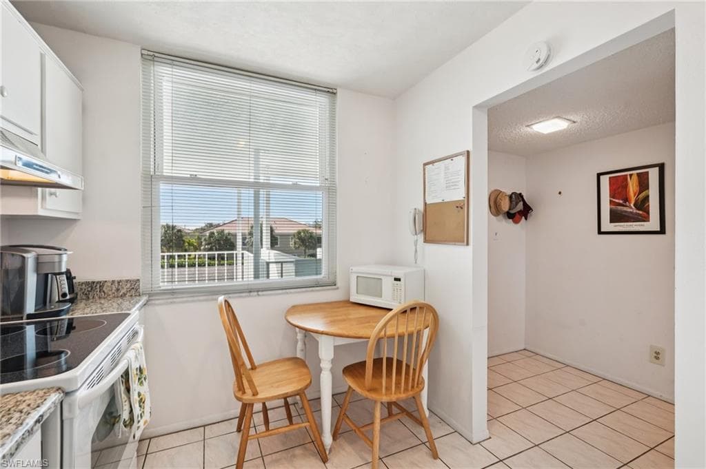 5959 Winkler RD # 305, FORT MYERS FL 33919-9