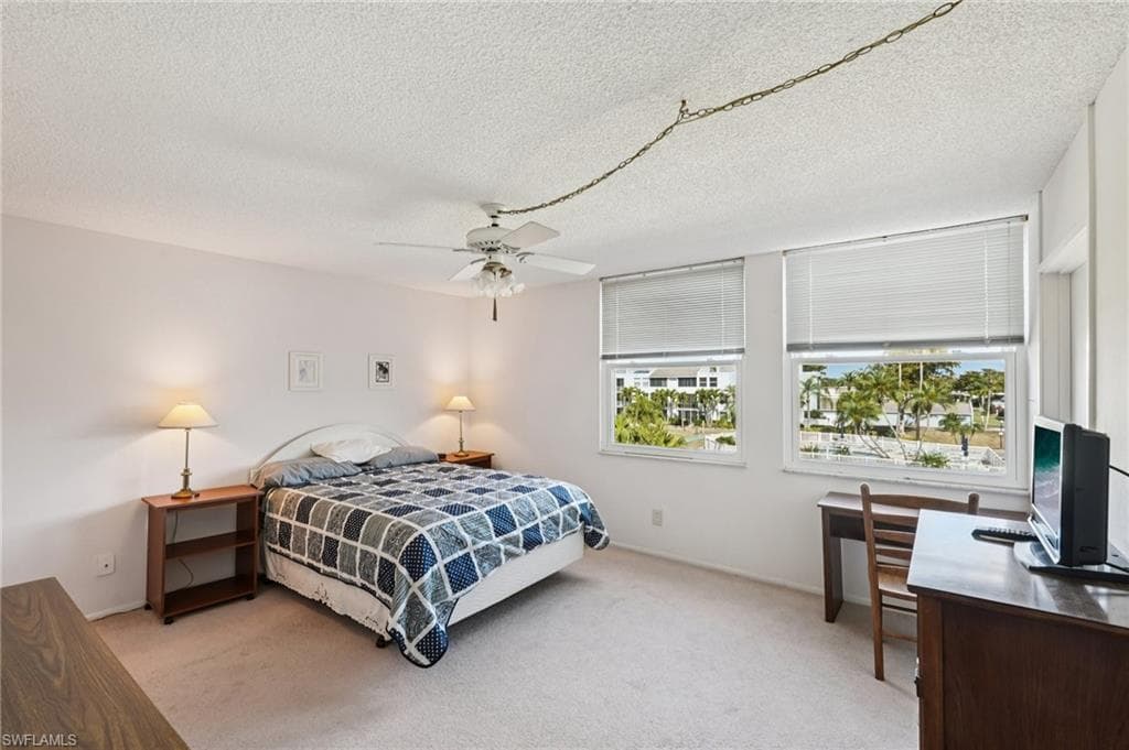 5959 Winkler RD # 305, FORT MYERS FL 33919-18