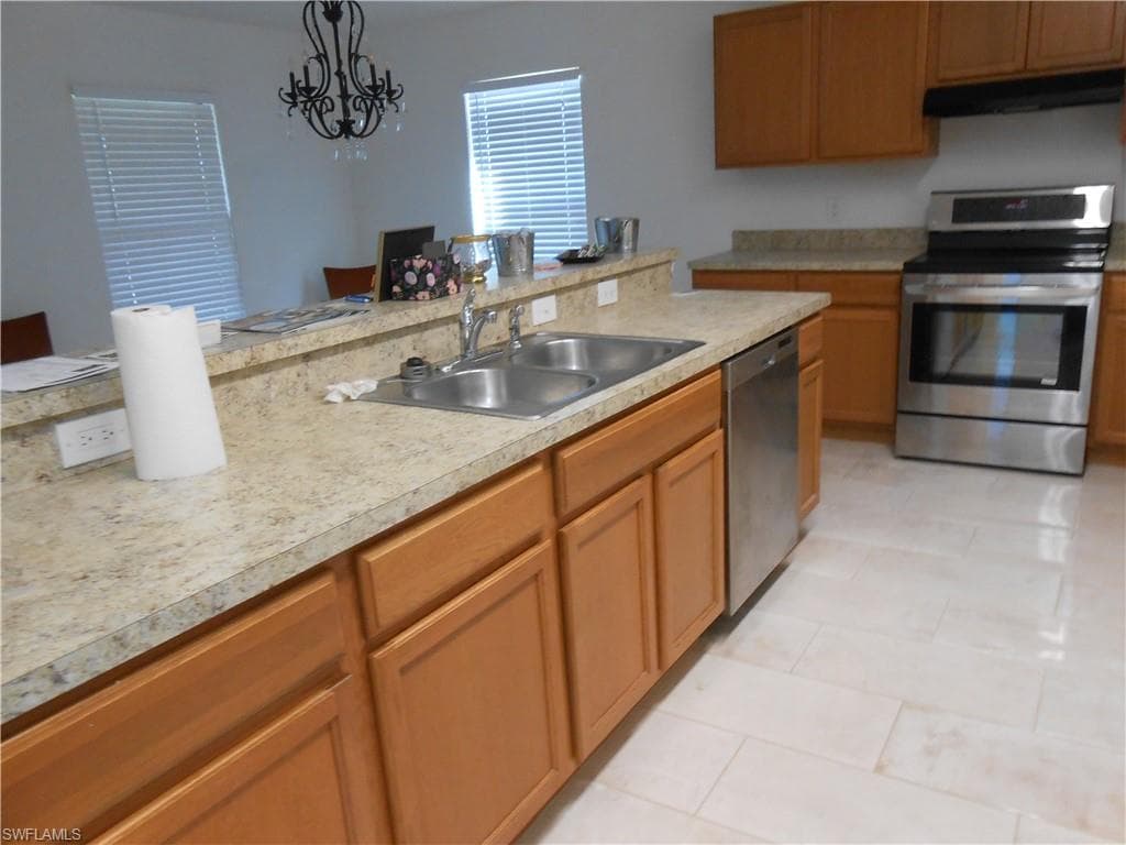 154 Shadowview CT, LEHIGH ACRES FL 33974-5